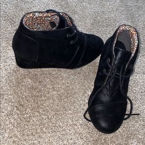 Girls jellypop wedge shoes.